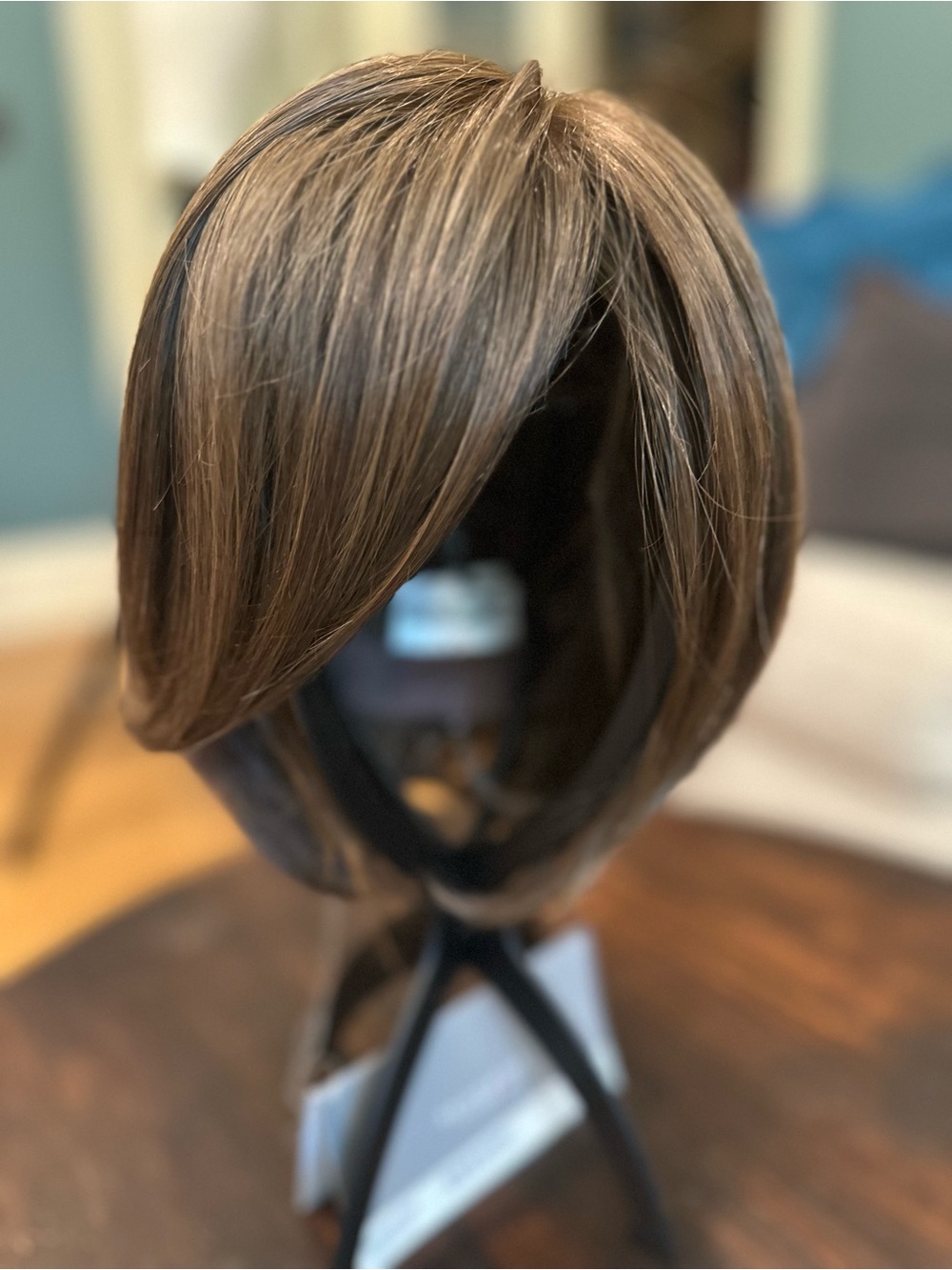 In Charge- Raquel Welch Wig
RL 10/12 Sunlit Chestnut